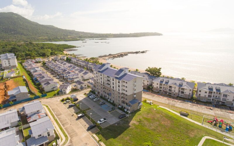 Desarrollo inmobiliario Playa Dorada: claves del mantenimiento preventivo en residencias costeras